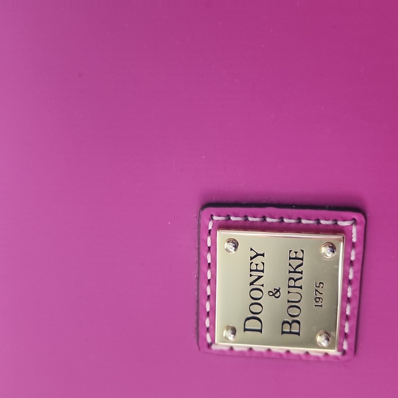 Dooney & Bourke Magenta 💓 Zip Tote - Picture 2 of 7